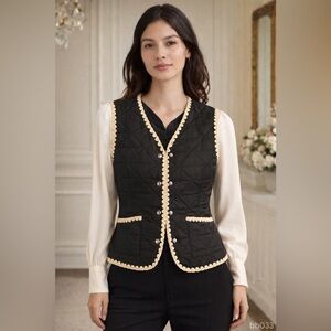 MARFA/ Bonjour Maurice 🇫🇷• Black Quilted Scalloped Trim Vest — Snap Front • Sz M